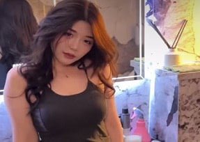 A linda irmã chinesa revelou um atraente filme