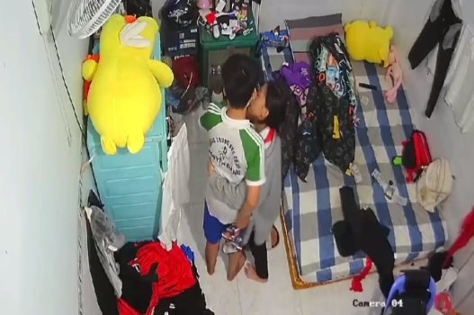 Vídeo XX veio estudar com amigos